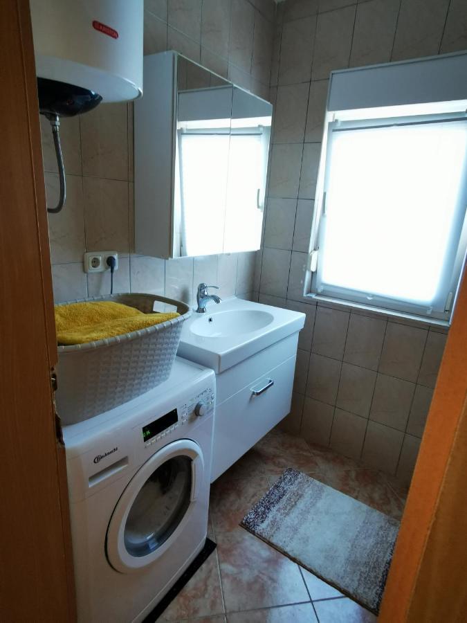 Villa Mala Vala #1 - Seeview - 80 Qm - 2 Sz - 4 Pers Trogir Exterior photo